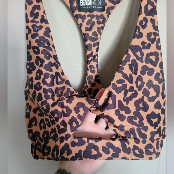EUC Beach Riot Twist Top Sports Bra Leopard, matching leggings also listed - Picture 8 of 9
